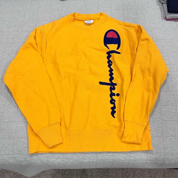 Champion Tops - Champion Reverse Weave Crewneck Logo Sweatshirt Yellow Gold Size Medium